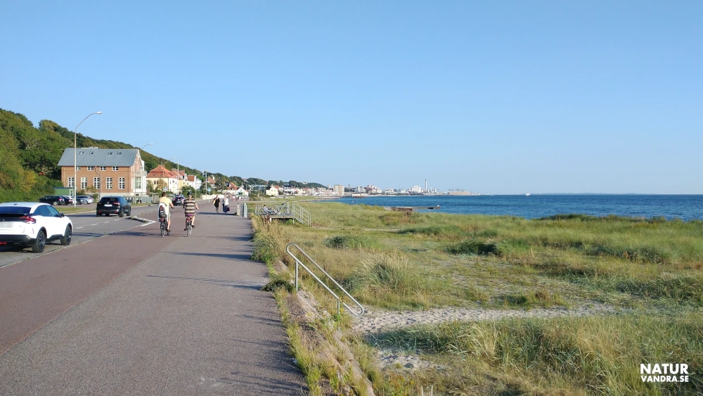 Vandring längs Drottninggatan i Helsingborg och Öresund i Skåne